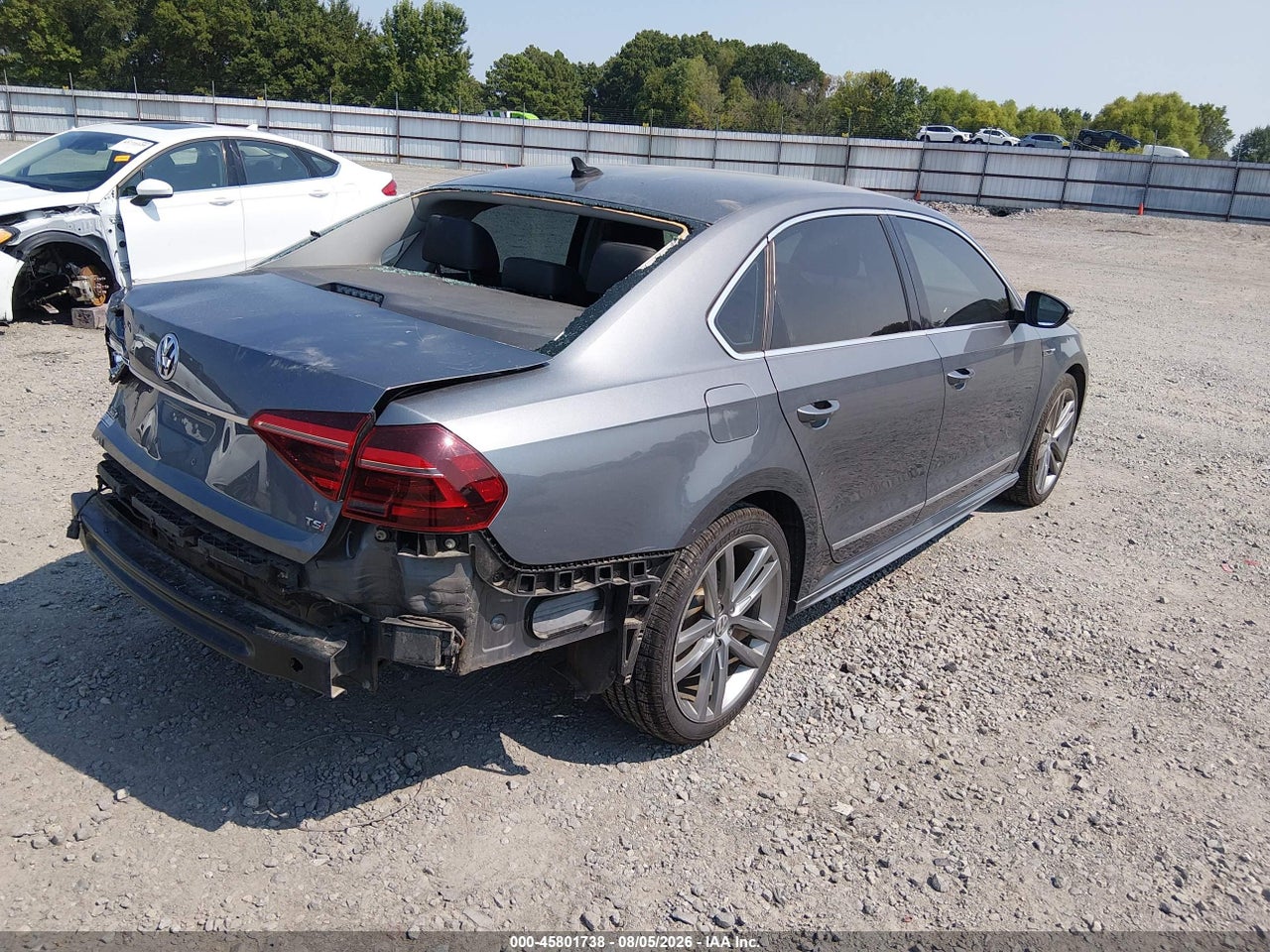 2019 VOLKSWAGEN PASSAT 2.0T SE R-LINE · 4/11