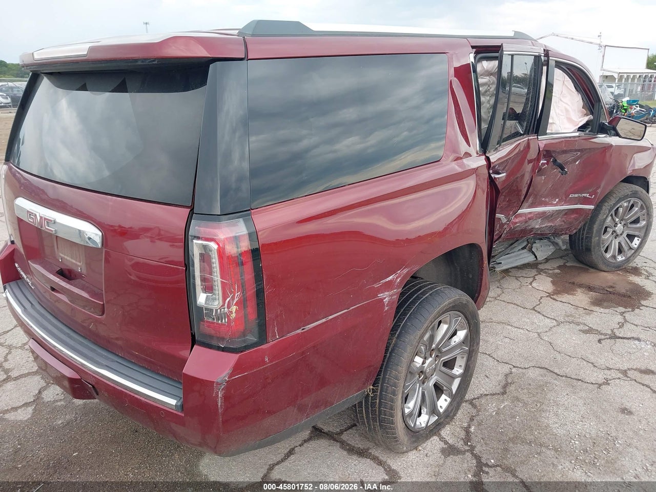 2016 GMC YUKON XL DENALI · 6/11