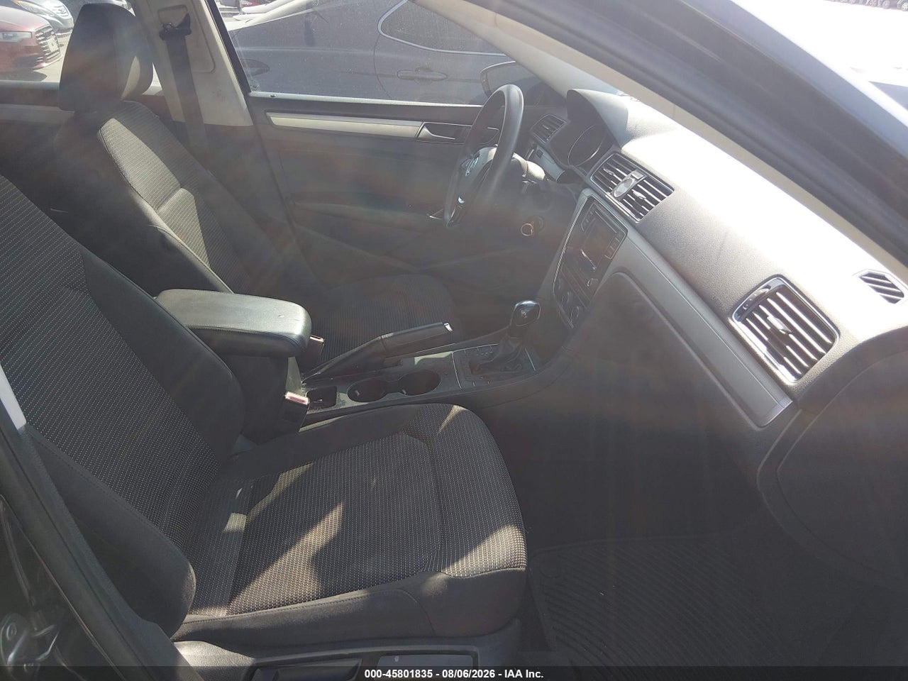 2016 VOLKSWAGEN PASSAT 1.8T S · 5/11