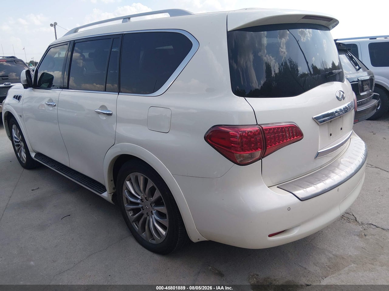 2015 INFINITI QX80 · 3/11