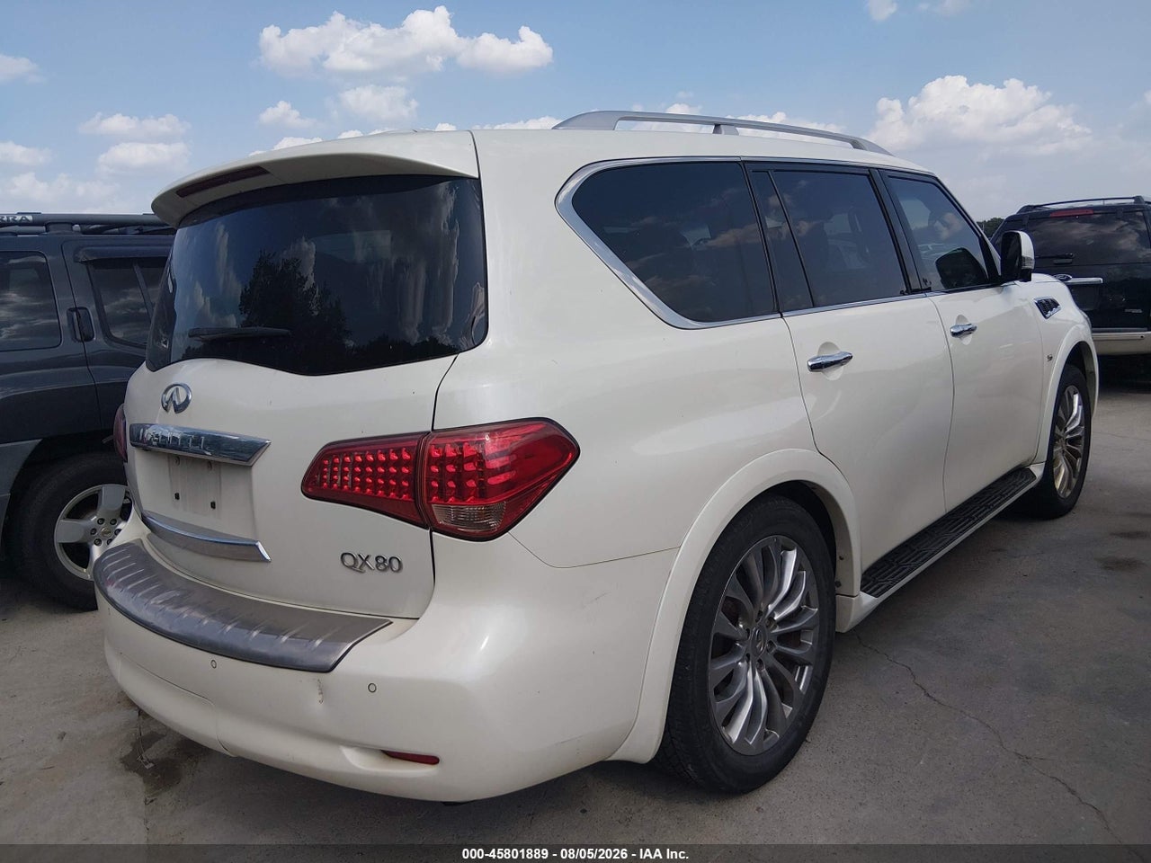 2015 INFINITI QX80 · 4/11