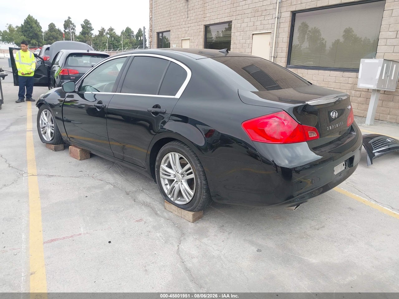 2015 INFINITI Q40 · 3/11