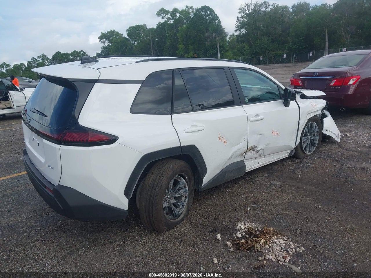 2026 TOYOTA RAV4 XLE PREMIUM · 4/11