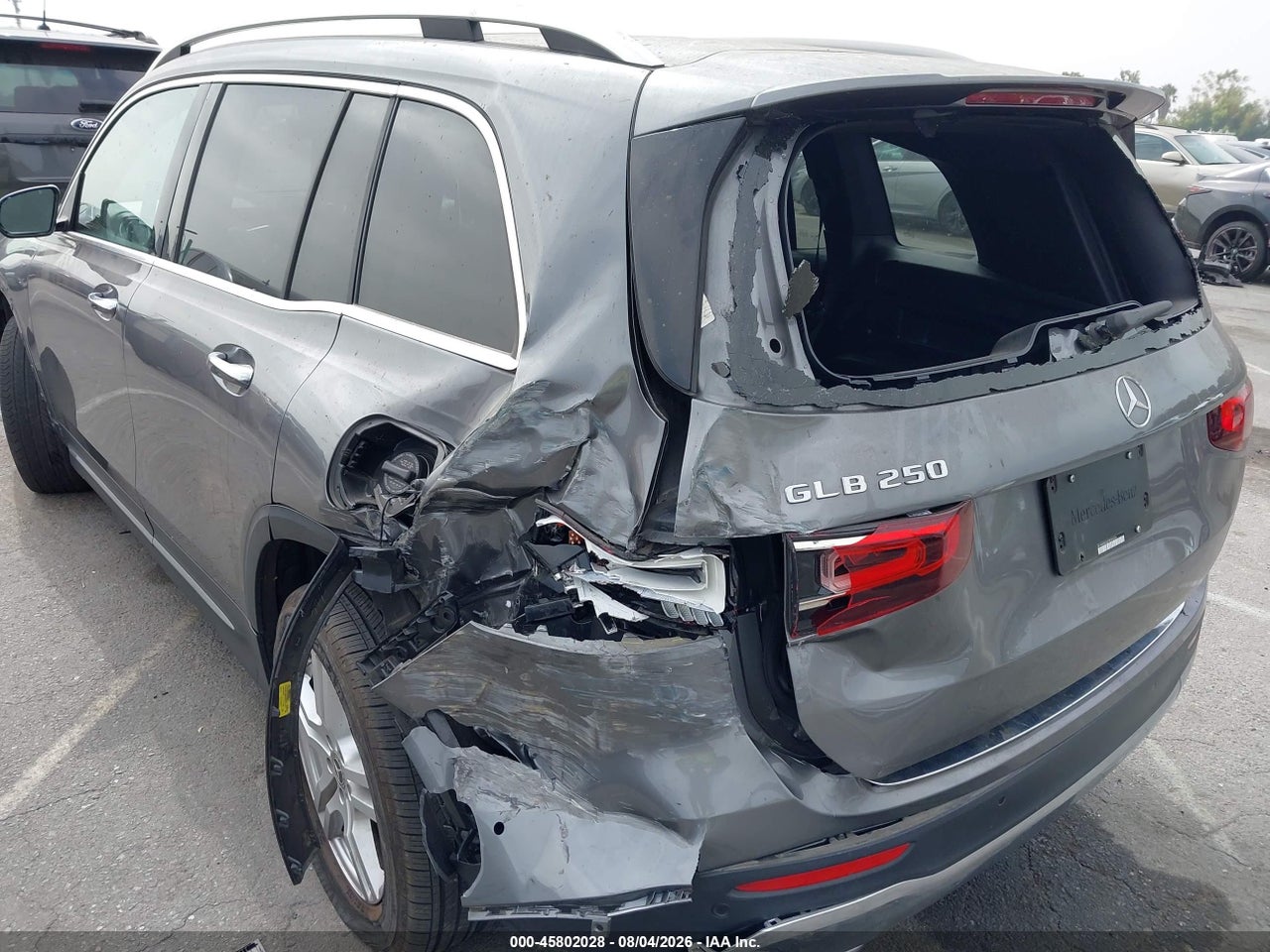 2023 MERCEDES-BENZ GLB 250   · 6/11