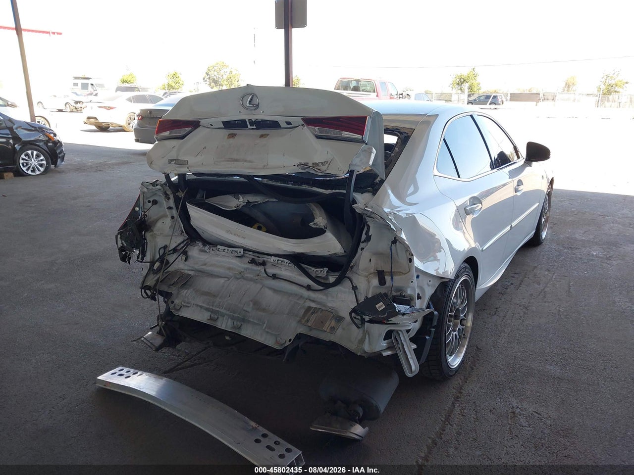 2020 LEXUS IS 300 · 4/11