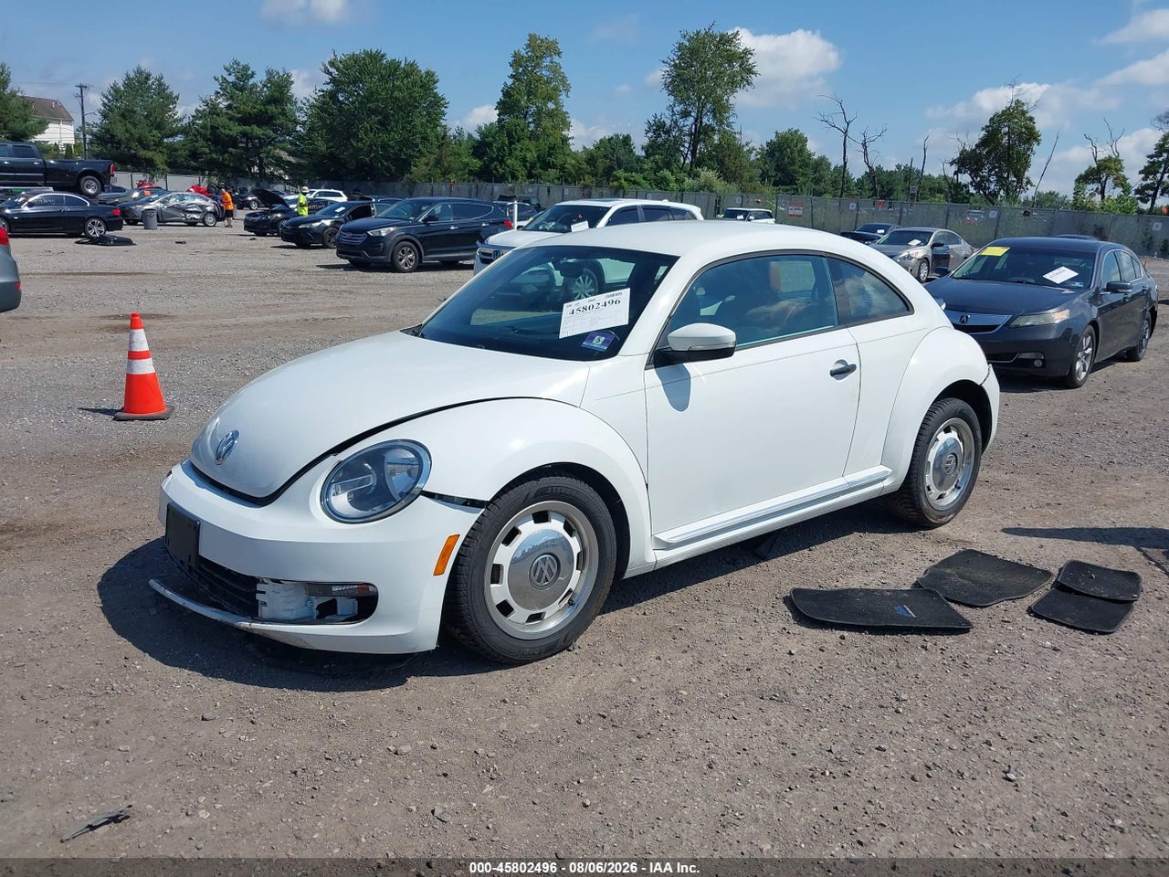 2016 VOLKSWAGEN BEETLE 1.8T CLASSIC · 2/11