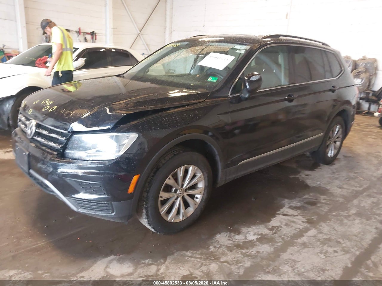 2018 VOLKSWAGEN TIGUAN 2.0T SE/2.0T SEL · 2/11