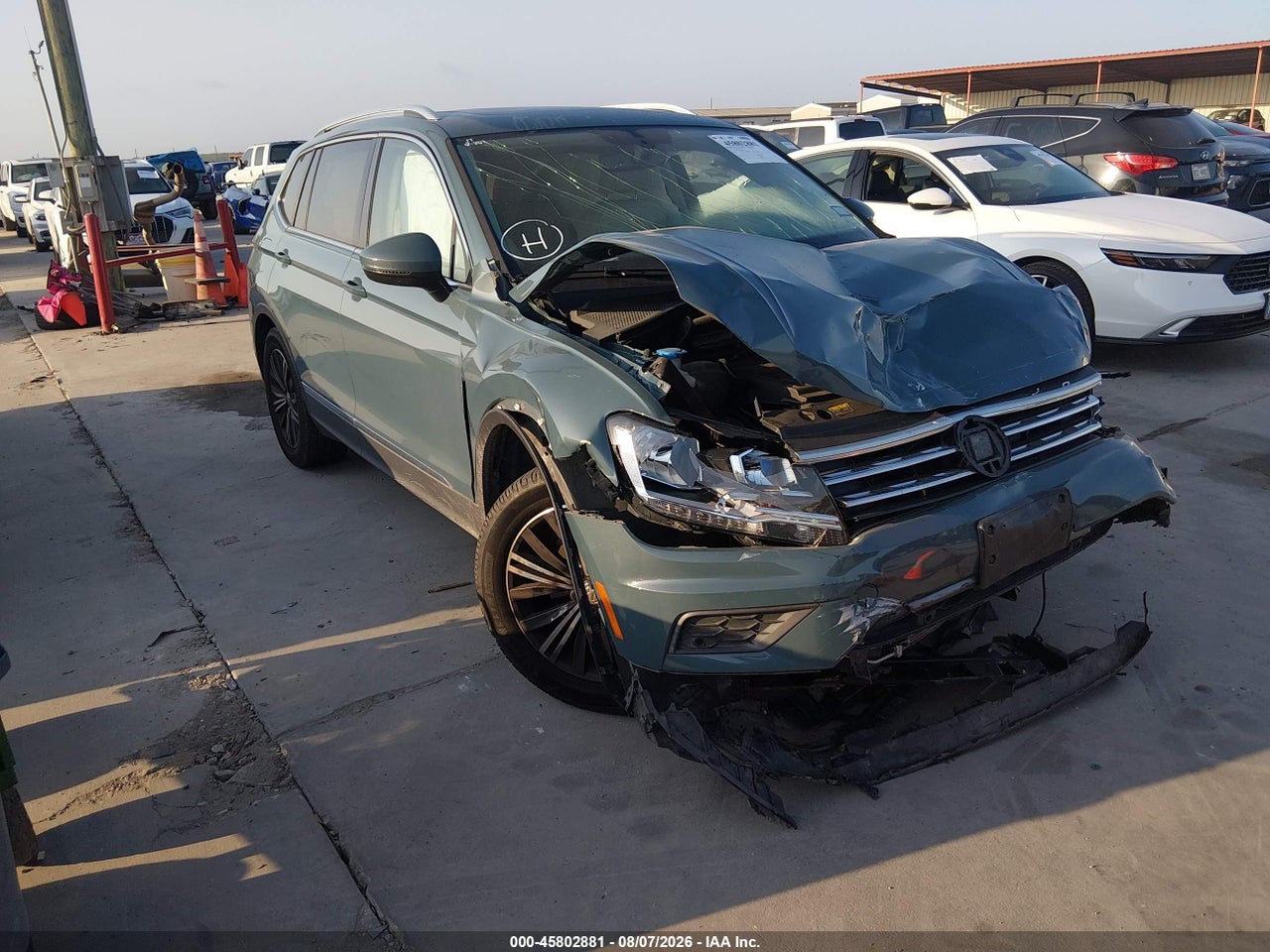 3VV3B7AX6KM****** · 2019 VOLKSWAGEN TIGUAN 2.0T SE/2.0T SEL/2.0T SEL R-LINE/2.0T SEL R-LINE BLACK