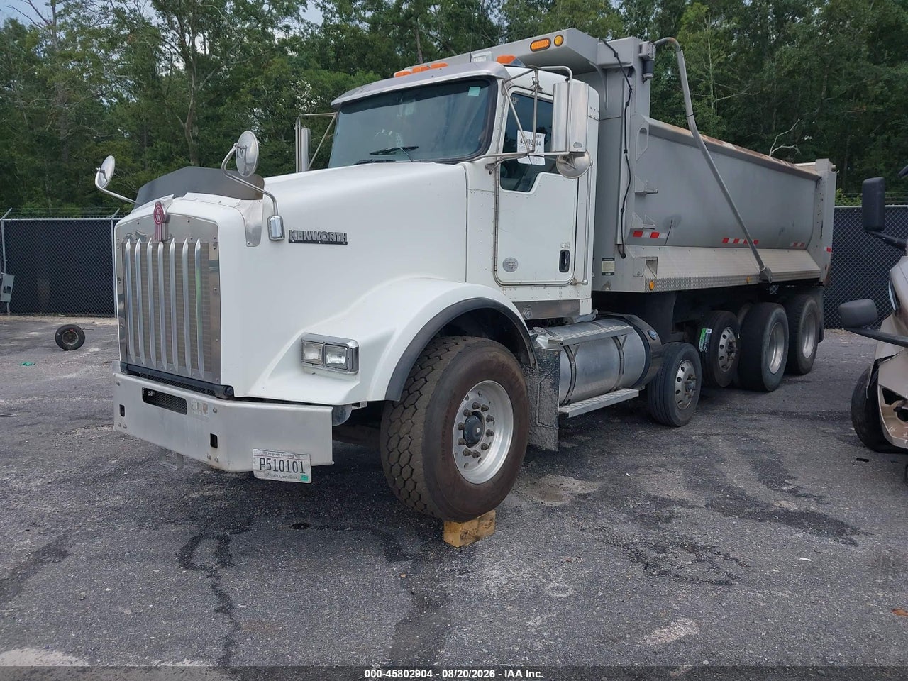 1NKDX4TX2FJ****** · 2015 KENWORTH CONSTRUCTION T800 · 2/4