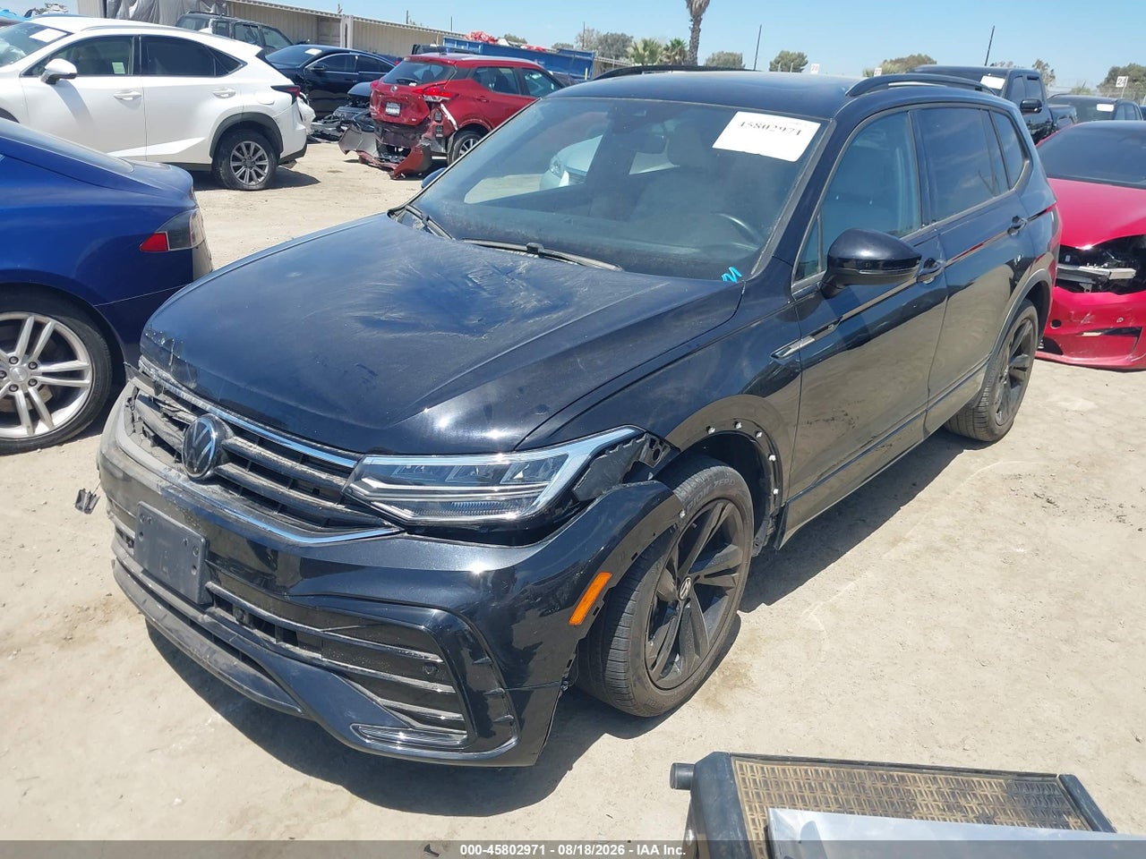 2024 VOLKSWAGEN TIGUAN 2.0T SE R-LINE BLACK · 2/11