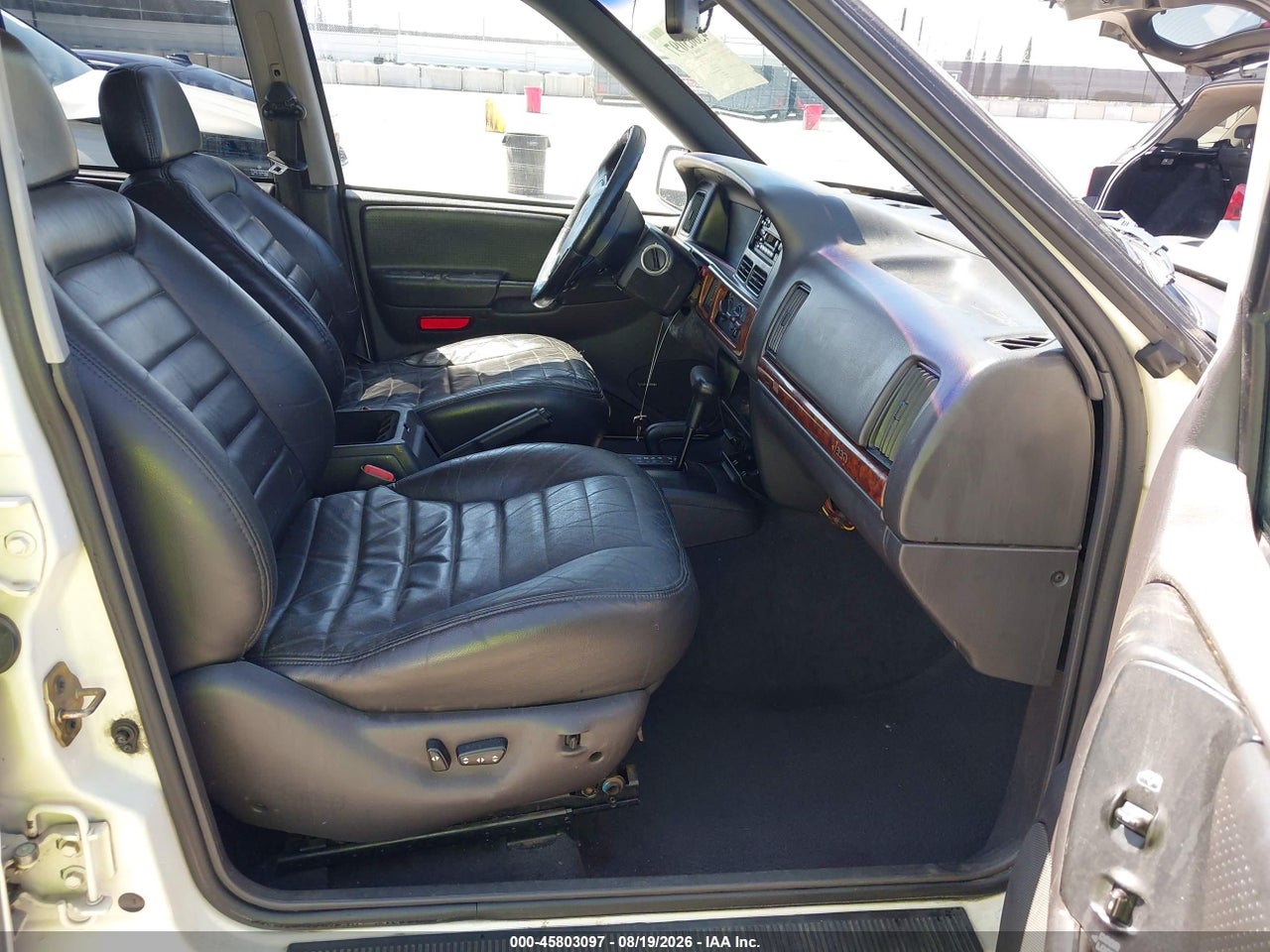 1997 JEEP GRAND CHEROKEE LAREDO/TSI · 5/11