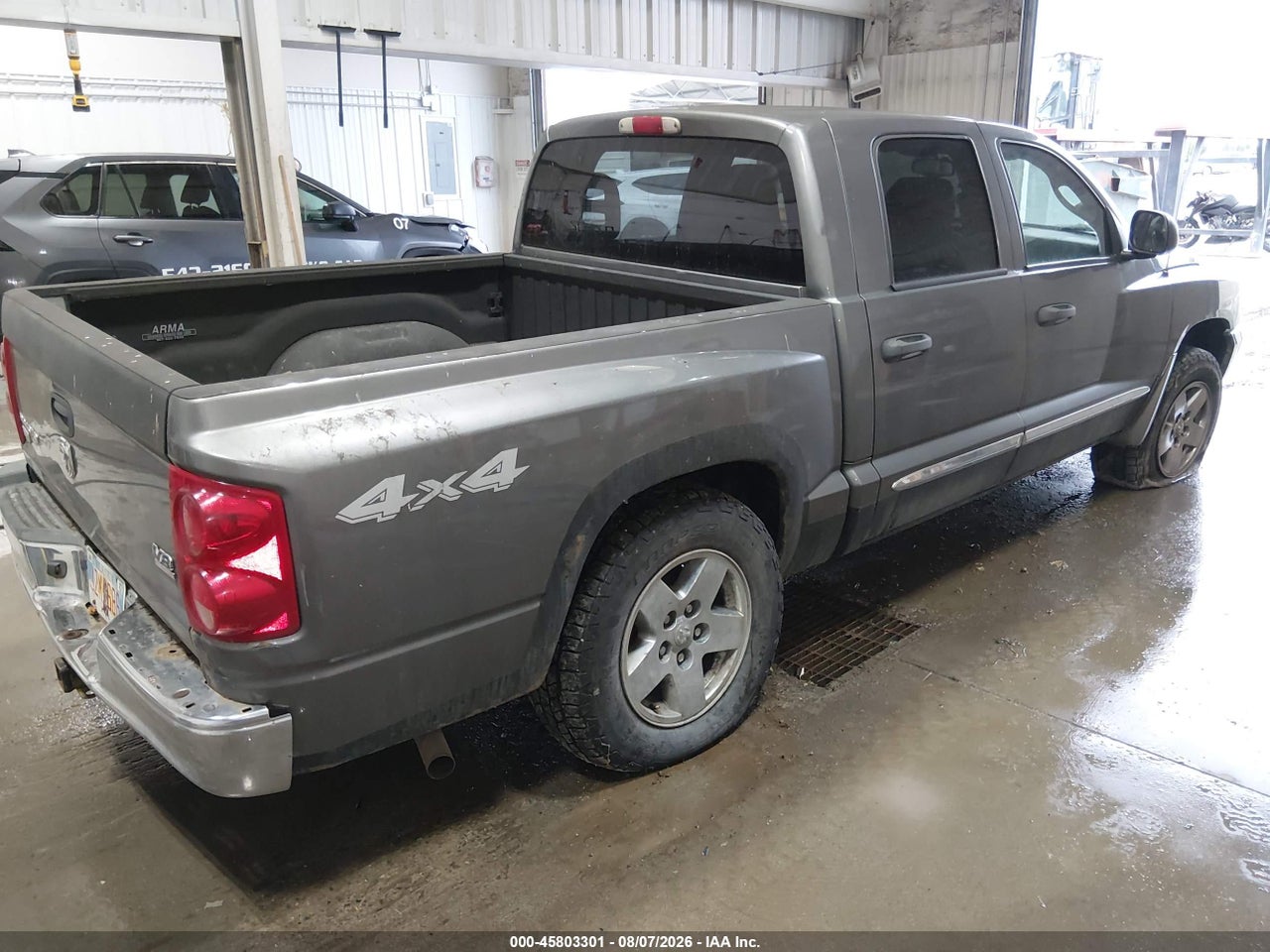2005 DODGE DAKOTA LARAMIE · 4/11