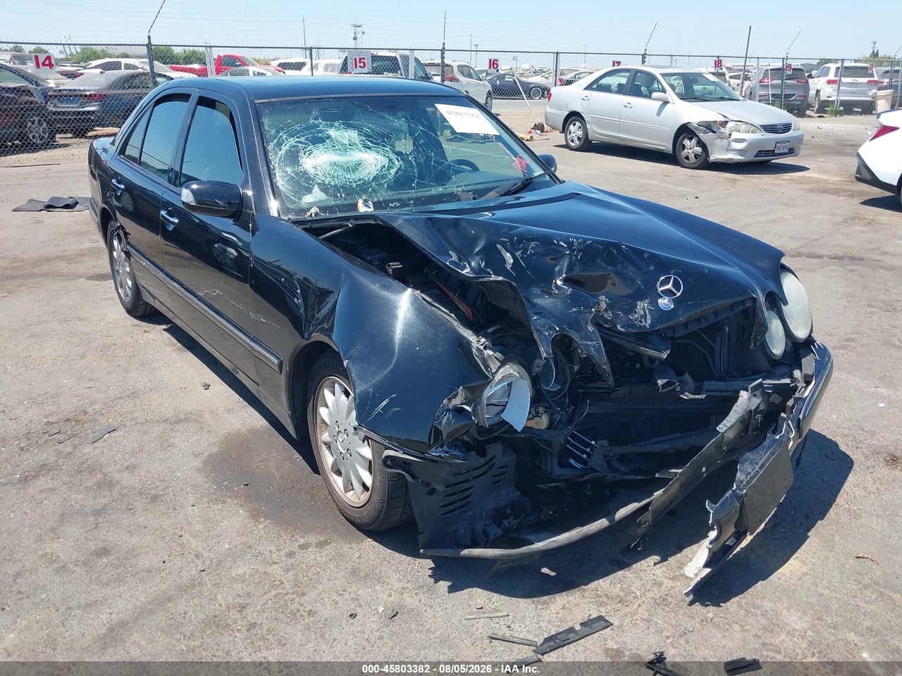 2001 MERCEDES-BENZ E 320