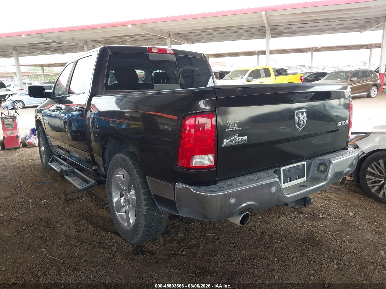 2017 RAM 1500 BIG HORN  4X4 5'7 BOX · 3/11