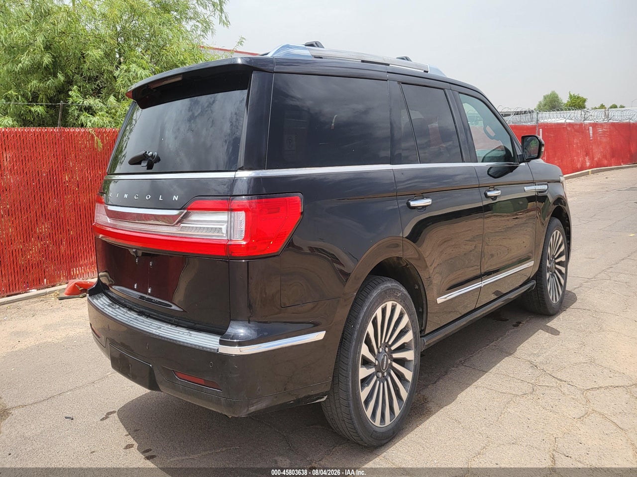 2019 LINCOLN NAVIGATOR RESERVE · 4/11