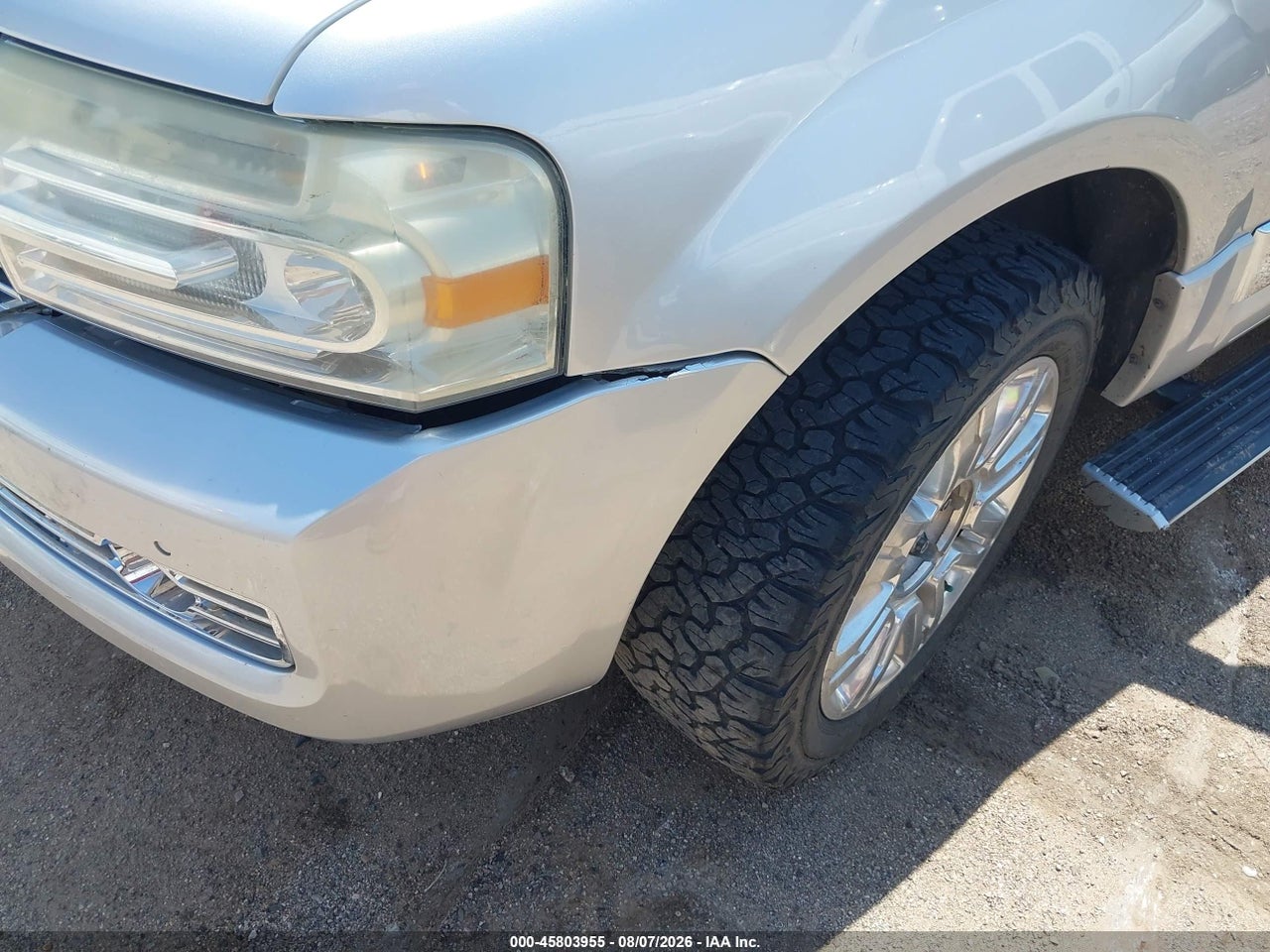 2010 LINCOLN NAVIGATOR · 6/11