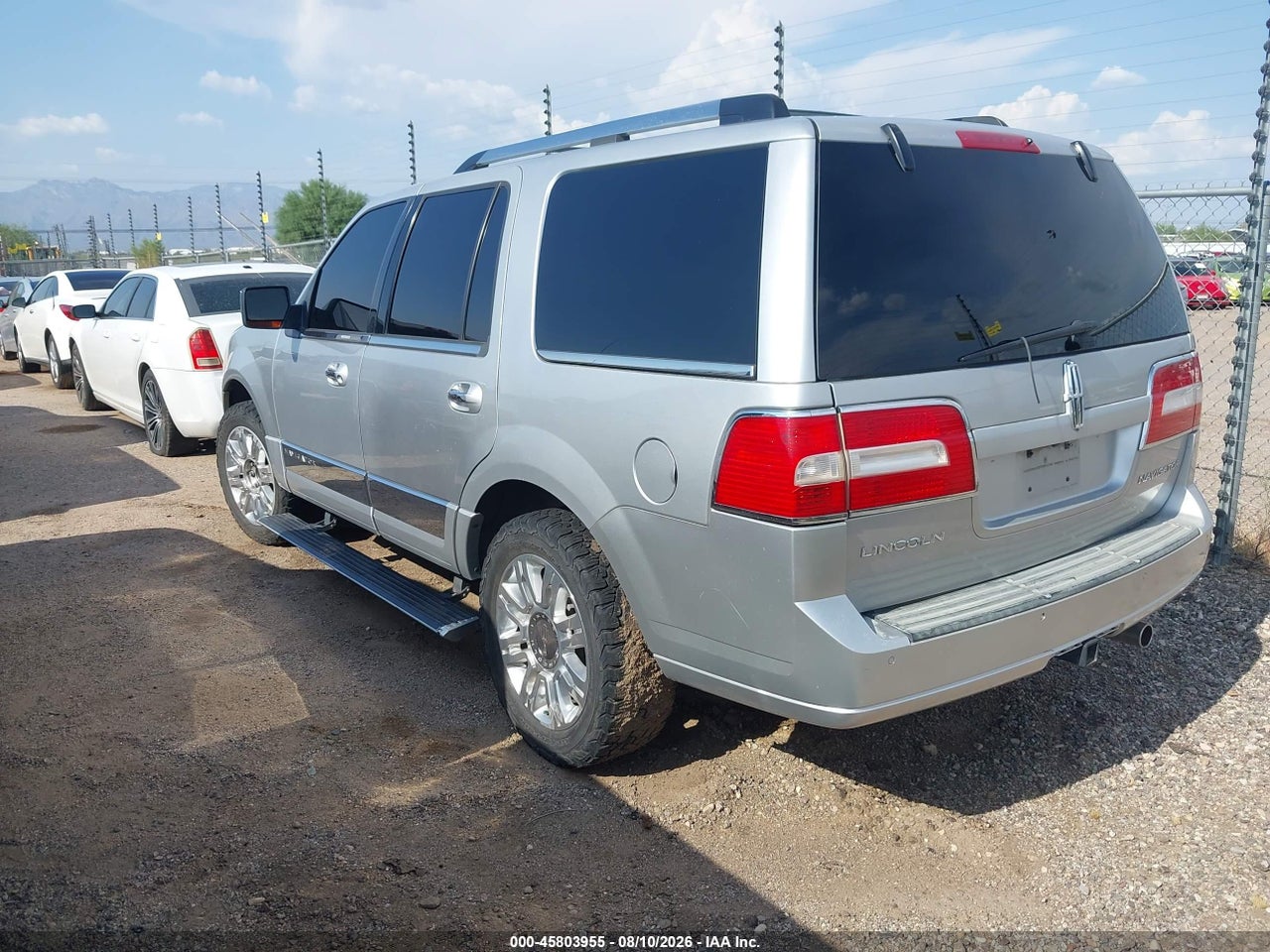 2010 LINCOLN NAVIGATOR · 3/11