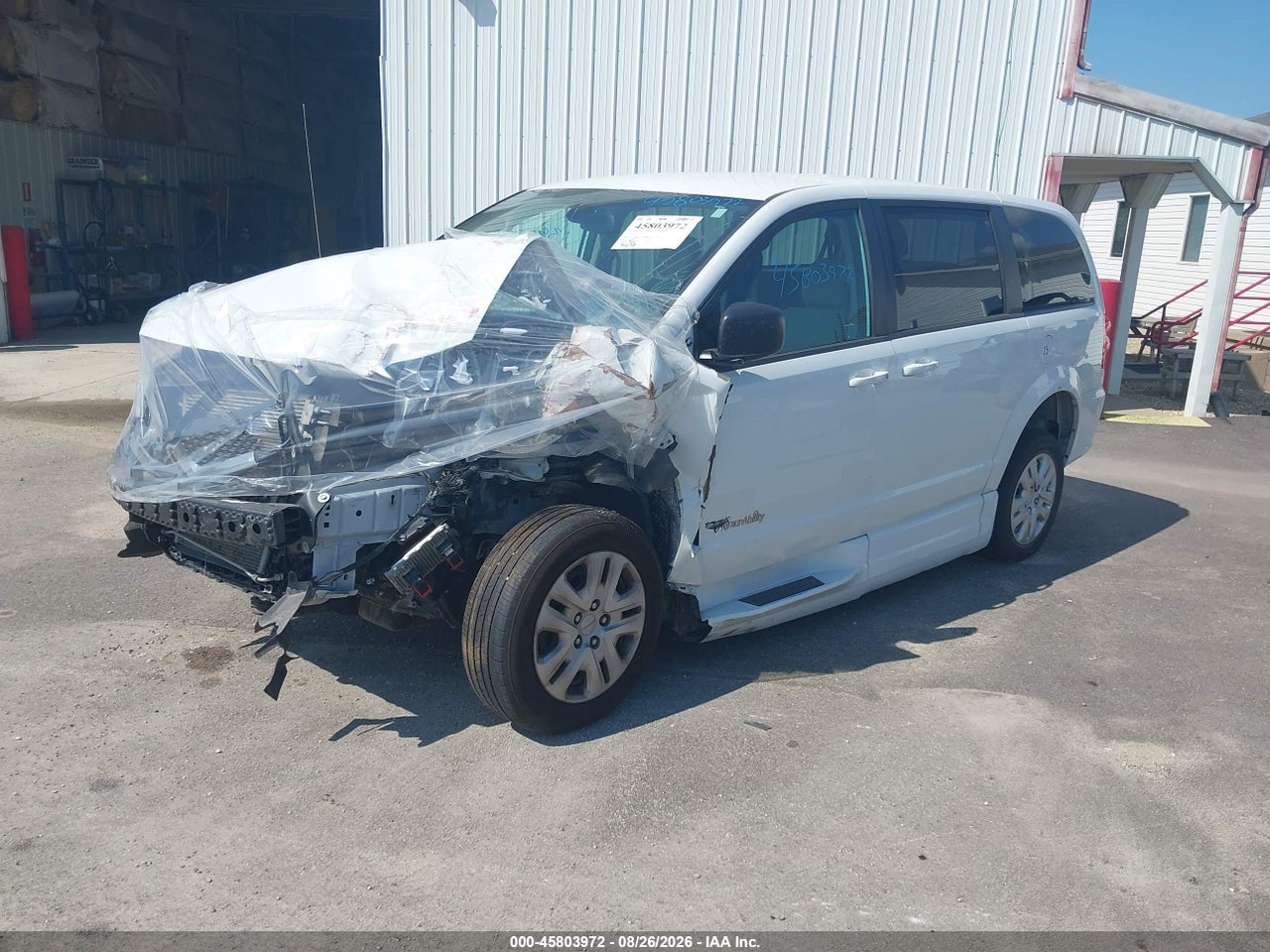 2018 DODGE GRAND CARAVAN SE · 2/10