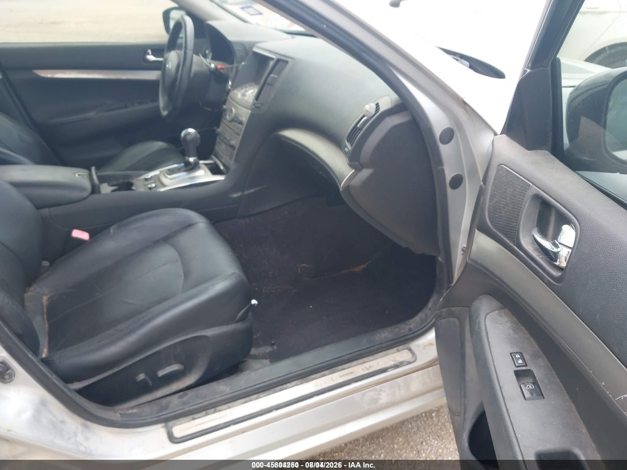 2011 INFINITI G25X · 5/11