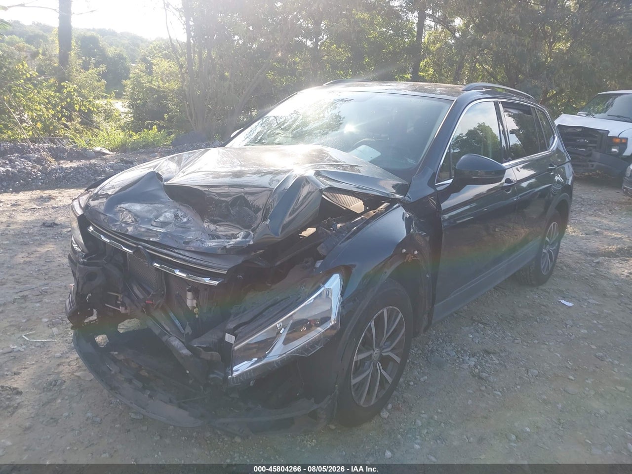 2019 VOLKSWAGEN TIGUAN 2.0T SE/2.0T SEL/2.0T SEL R-LINE/2.0T SEL R-LINE BLACK · 2/10