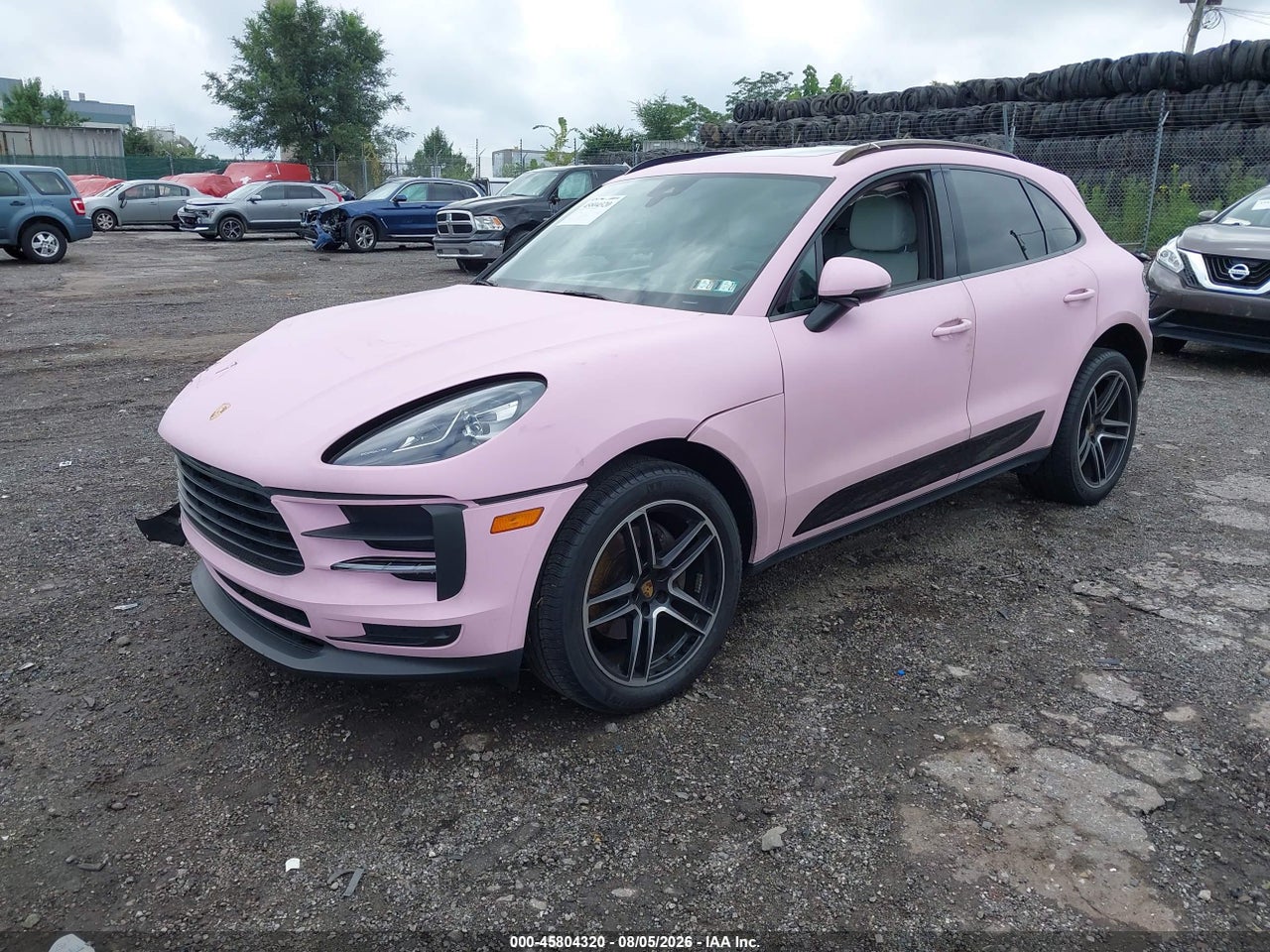 2020 PORSCHE MACAN · 2/11
