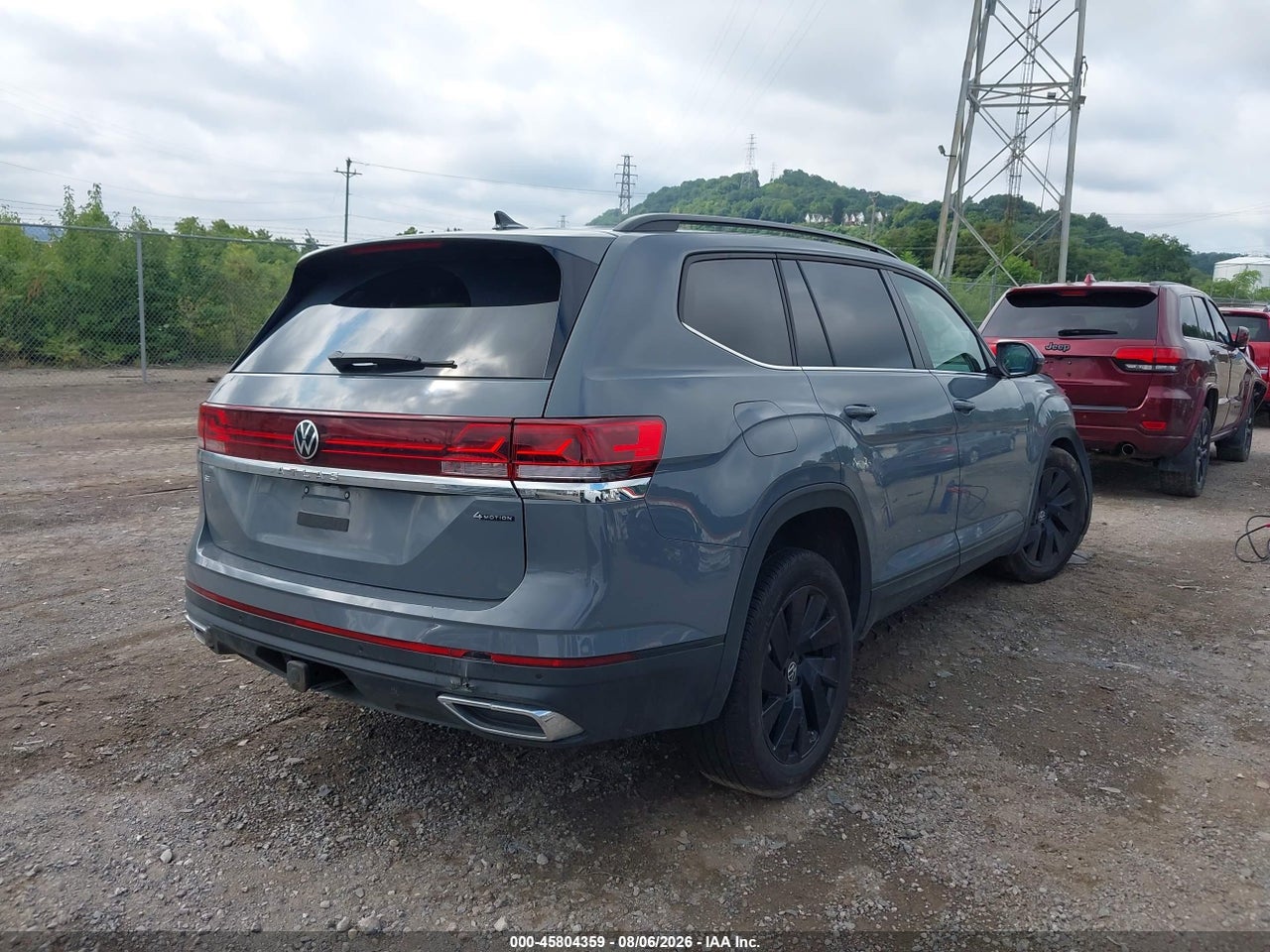 2026 VOLKSWAGEN ATLAS SE · 4/10