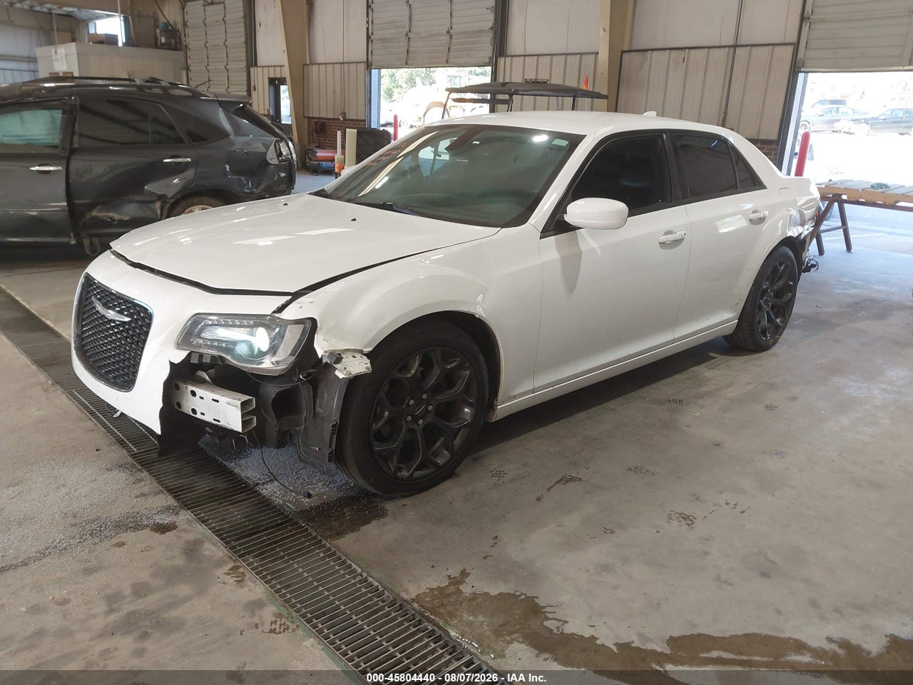 2019 CHRYSLER 300 300S · 2/11
