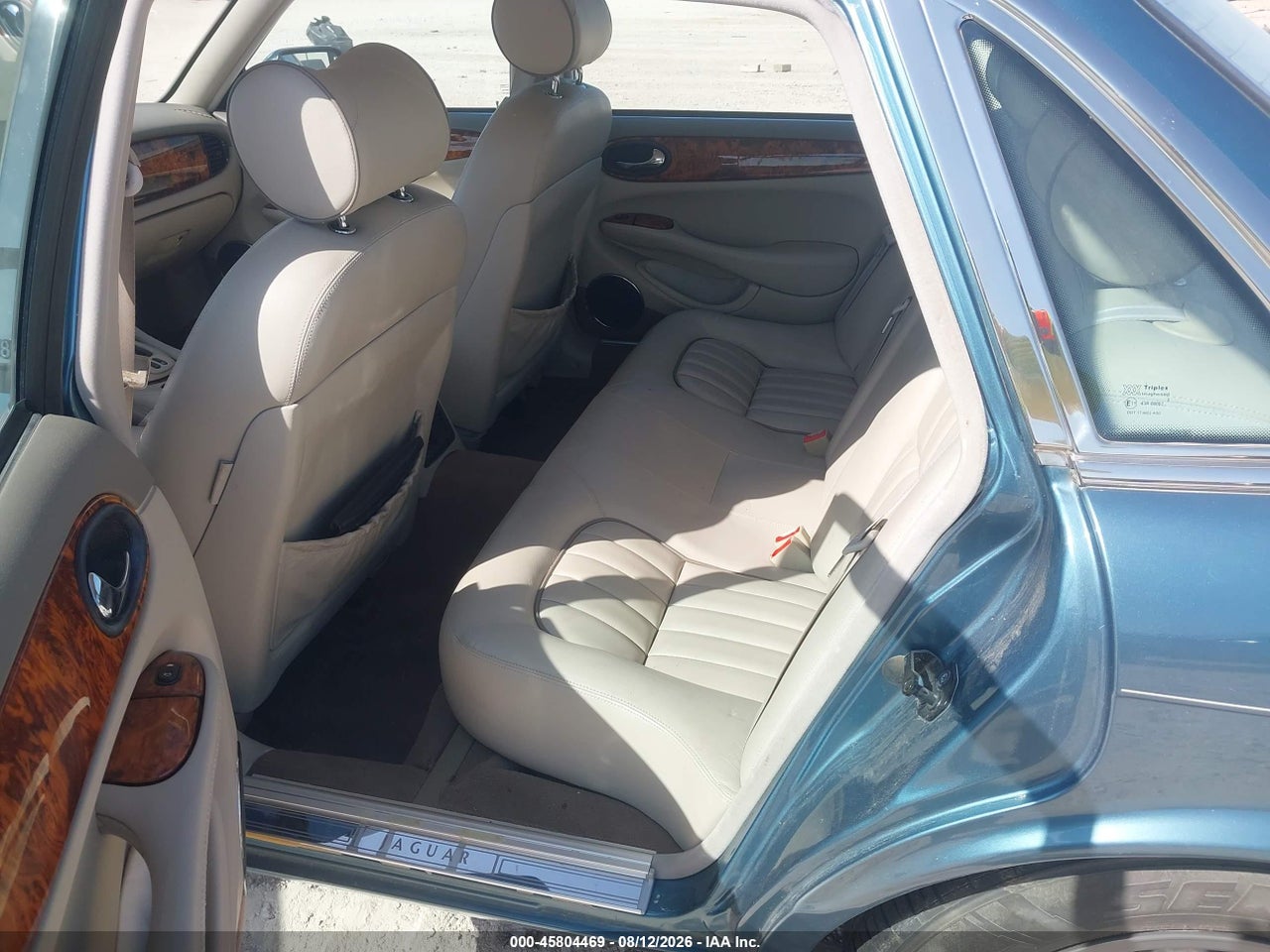 SAJDA14C0YL****** · 2000 JAGUAR XJ (A6) · 8/11