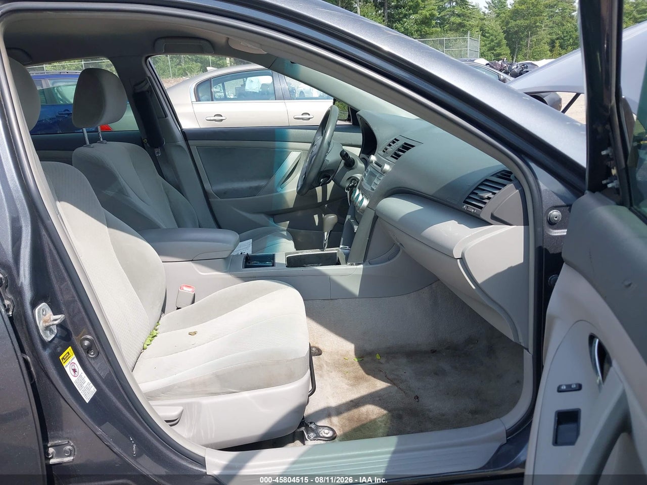 2009 TOYOTA CAMRY LE · 5/11
