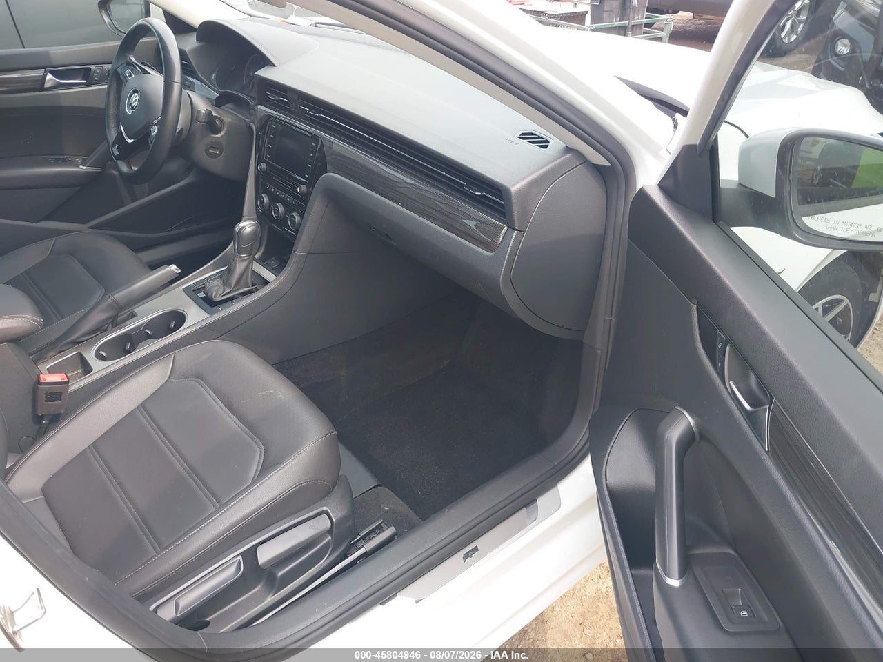 2020 VOLKSWAGEN PASSAT 2.0T R-LINE · 5/11
