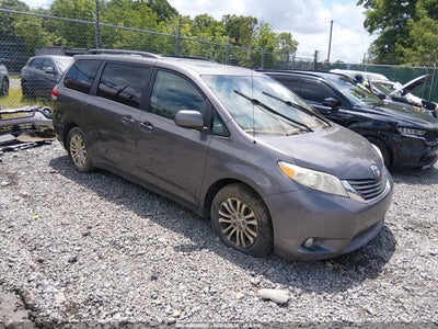 5TDYK3DC2BS****** · 2011 TOYOTA SIENNA XLE V6