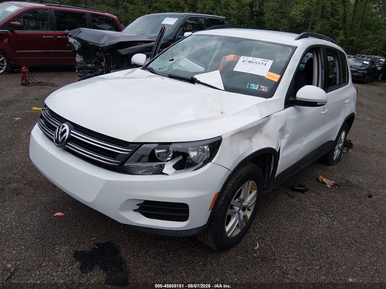 2015 VOLKSWAGEN TIGUAN S · 2/11