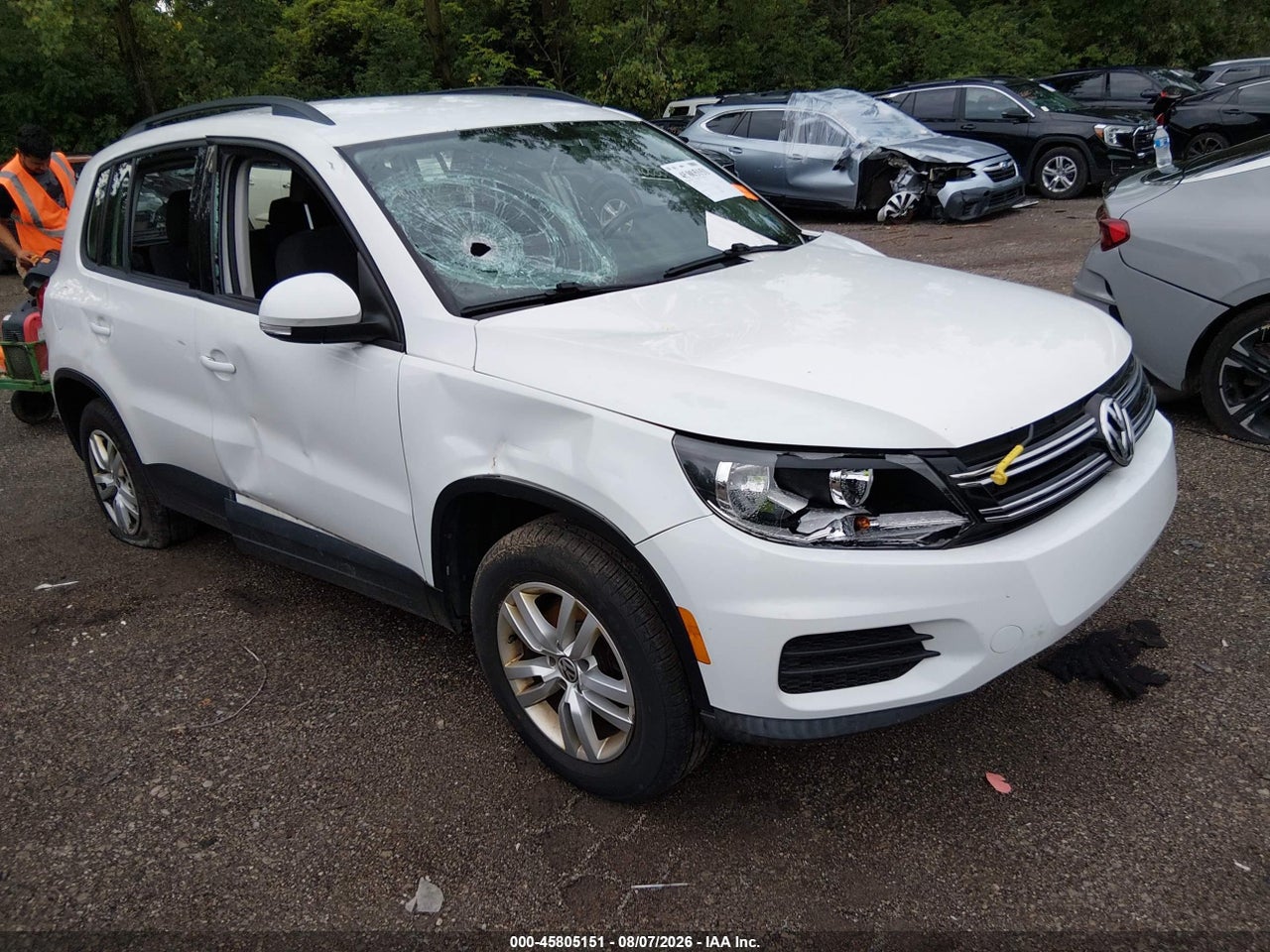 WVGBV7AX9FW****** · 2015 VOLKSWAGEN TIGUAN S