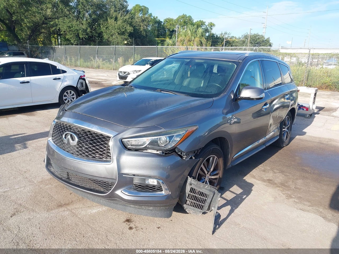2017 INFINITI QX60 · 2/11