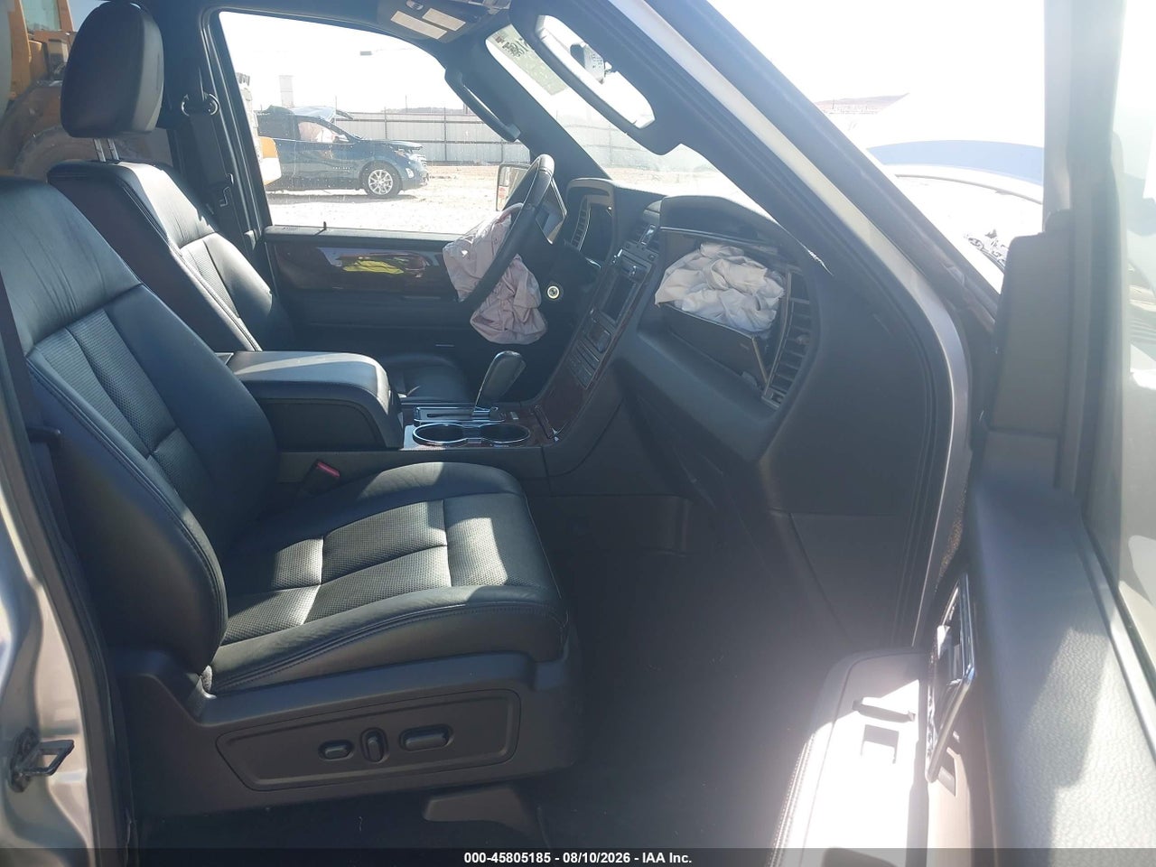 2014 LINCOLN NAVIGATOR · 5/10