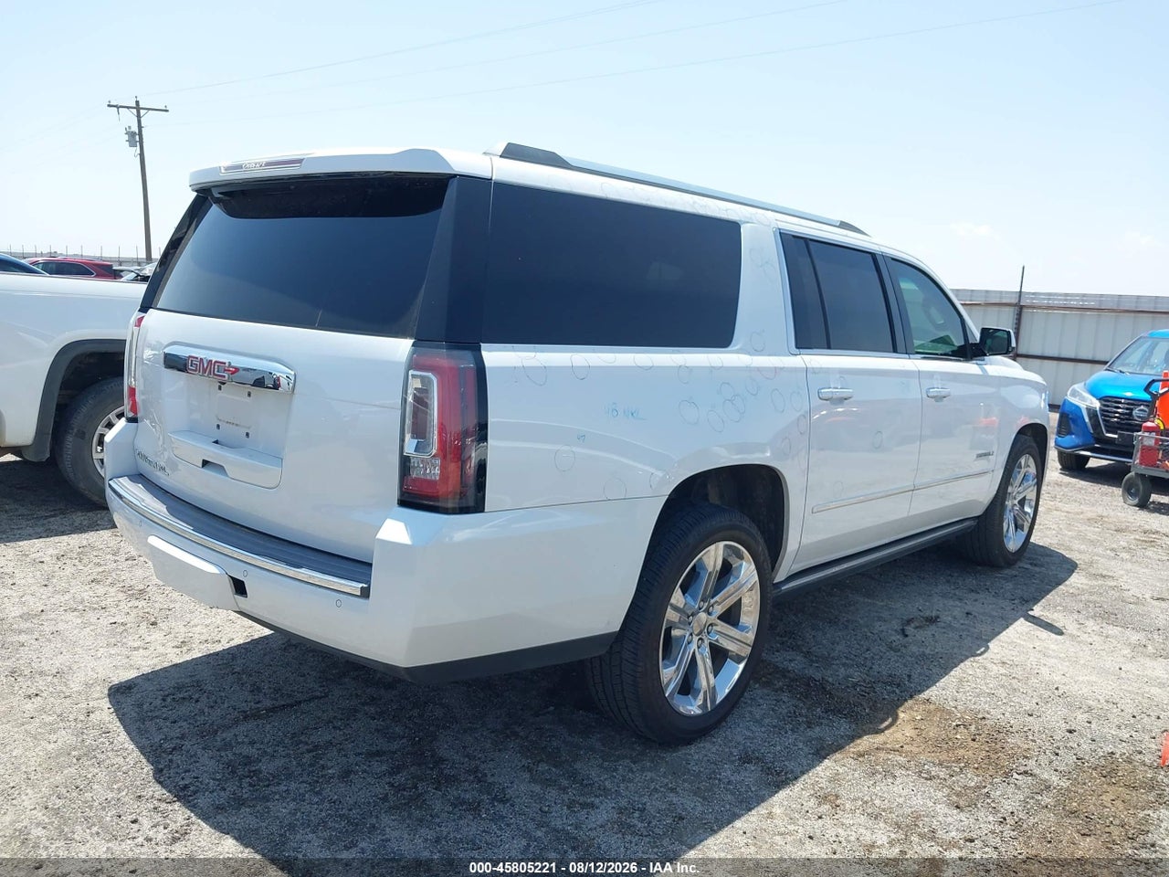 2017 GMC YUKON XL DENALI · 4/11