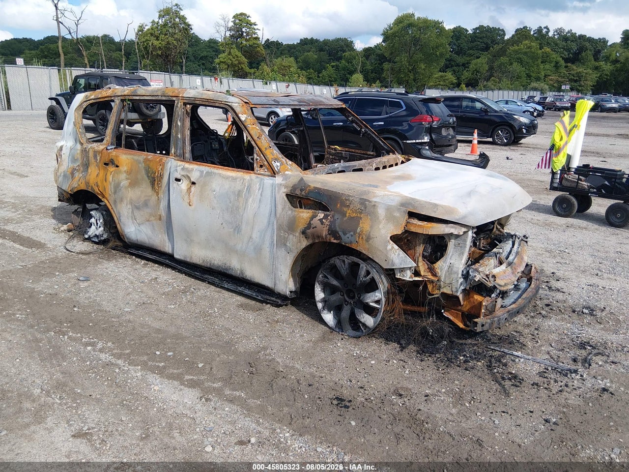JN8AZ2NC8E9****** · 2014 INFINITI QX80