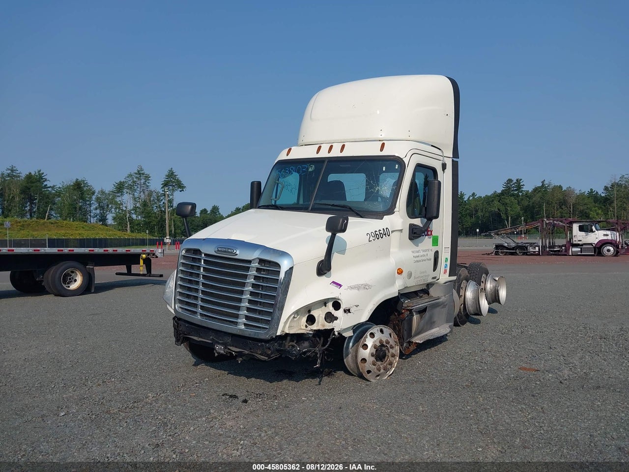2004 FREIGHTLINER CONVENTIONAL FLD112 · 2/10