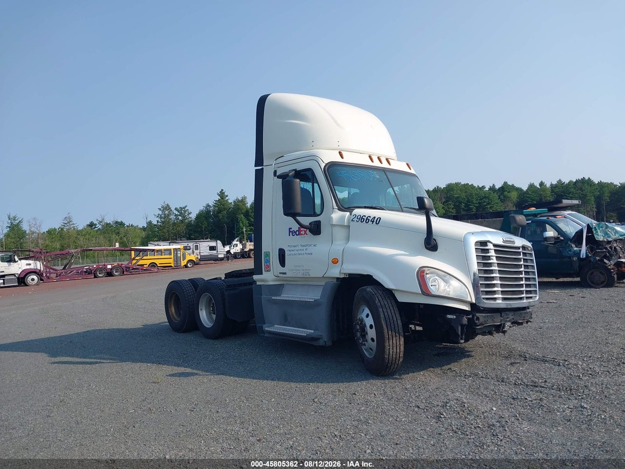 1FVAAEAS44D****** · 2004 FREIGHTLINER CONVENTIONAL FLD112