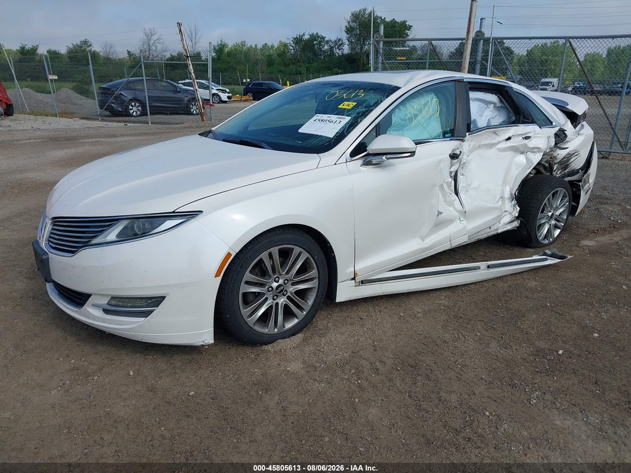 2013 LINCOLN MKZ · 2/11
