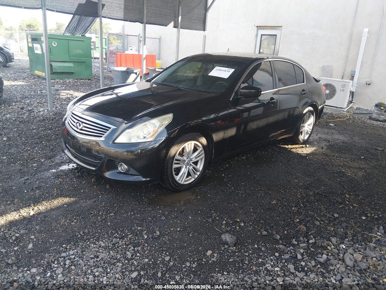 2013 INFINITI G37X · 2/7