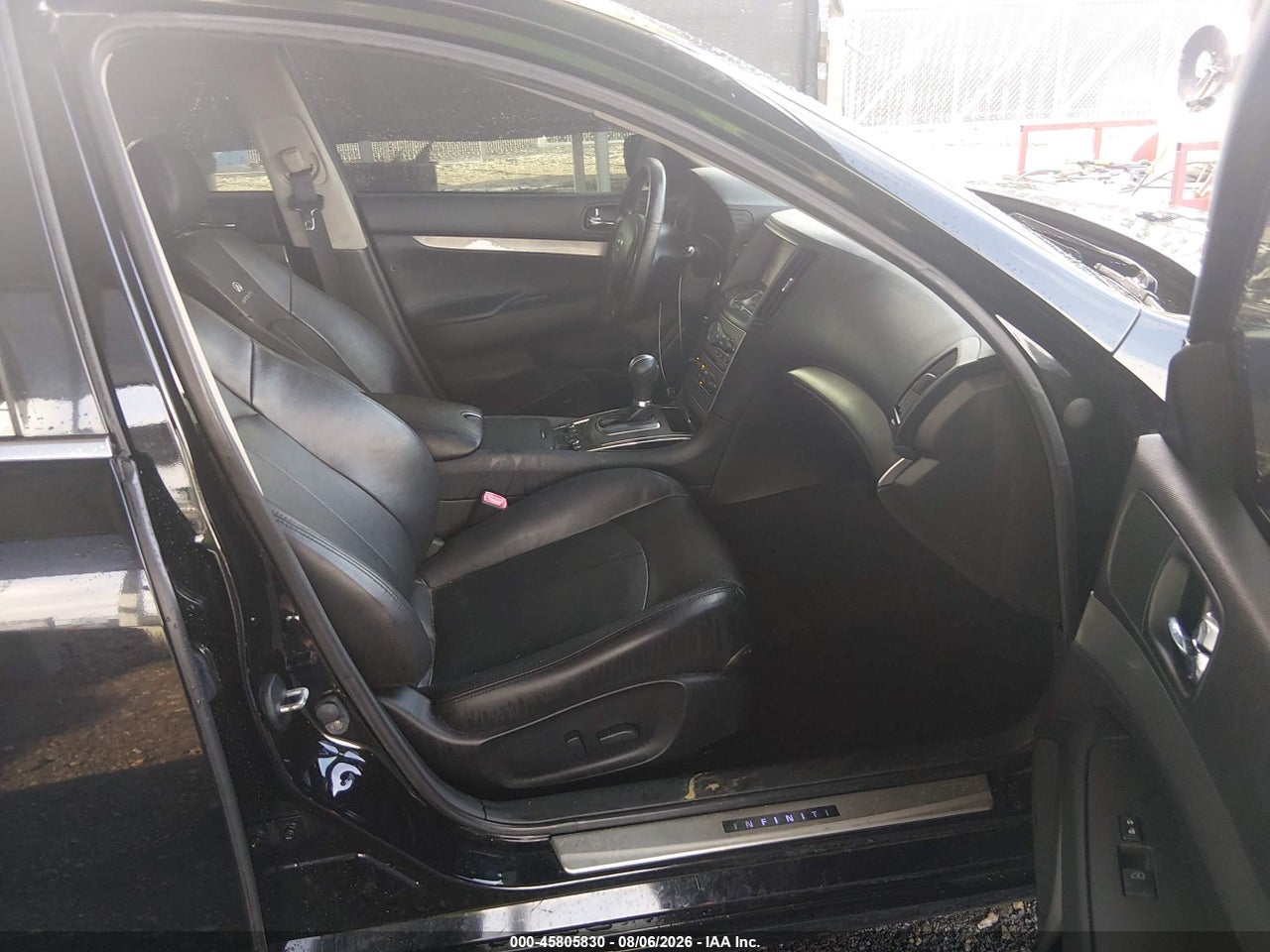 2013 INFINITI G37X · 5/7