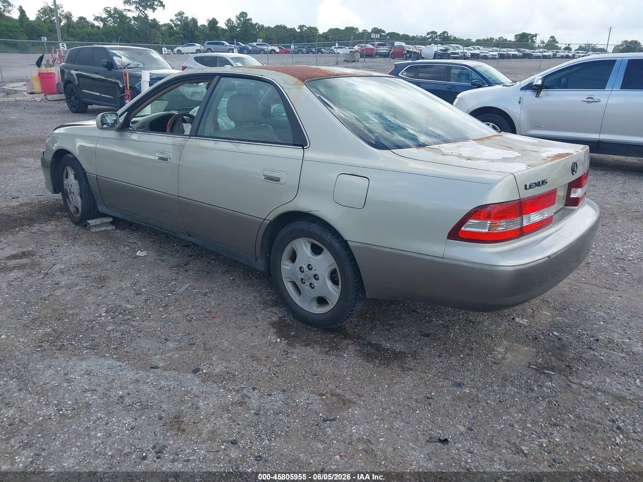 2001 LEXUS ES 300 · 3/10