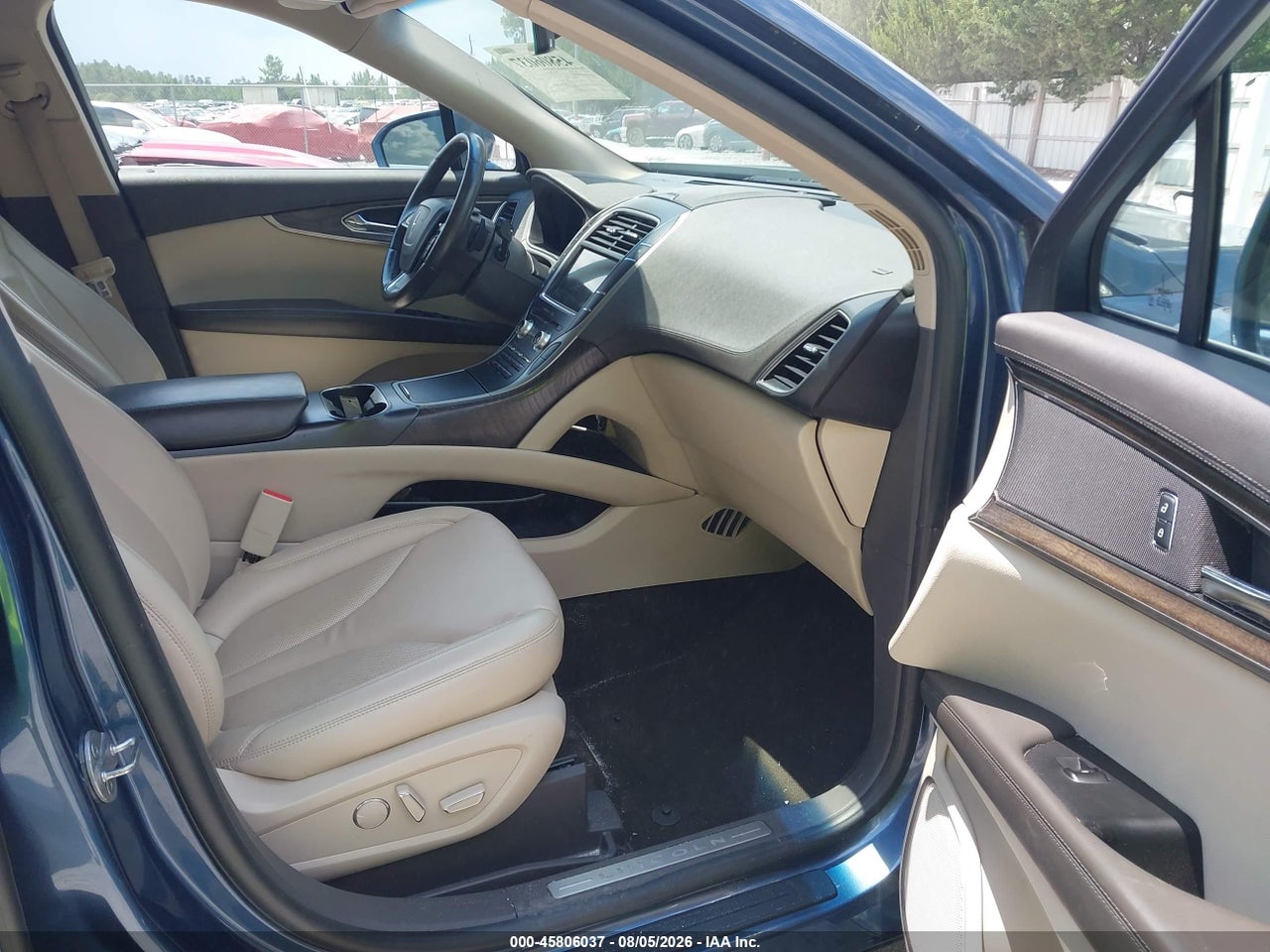 2019 LINCOLN NAUTILUS SELECT · 5/11