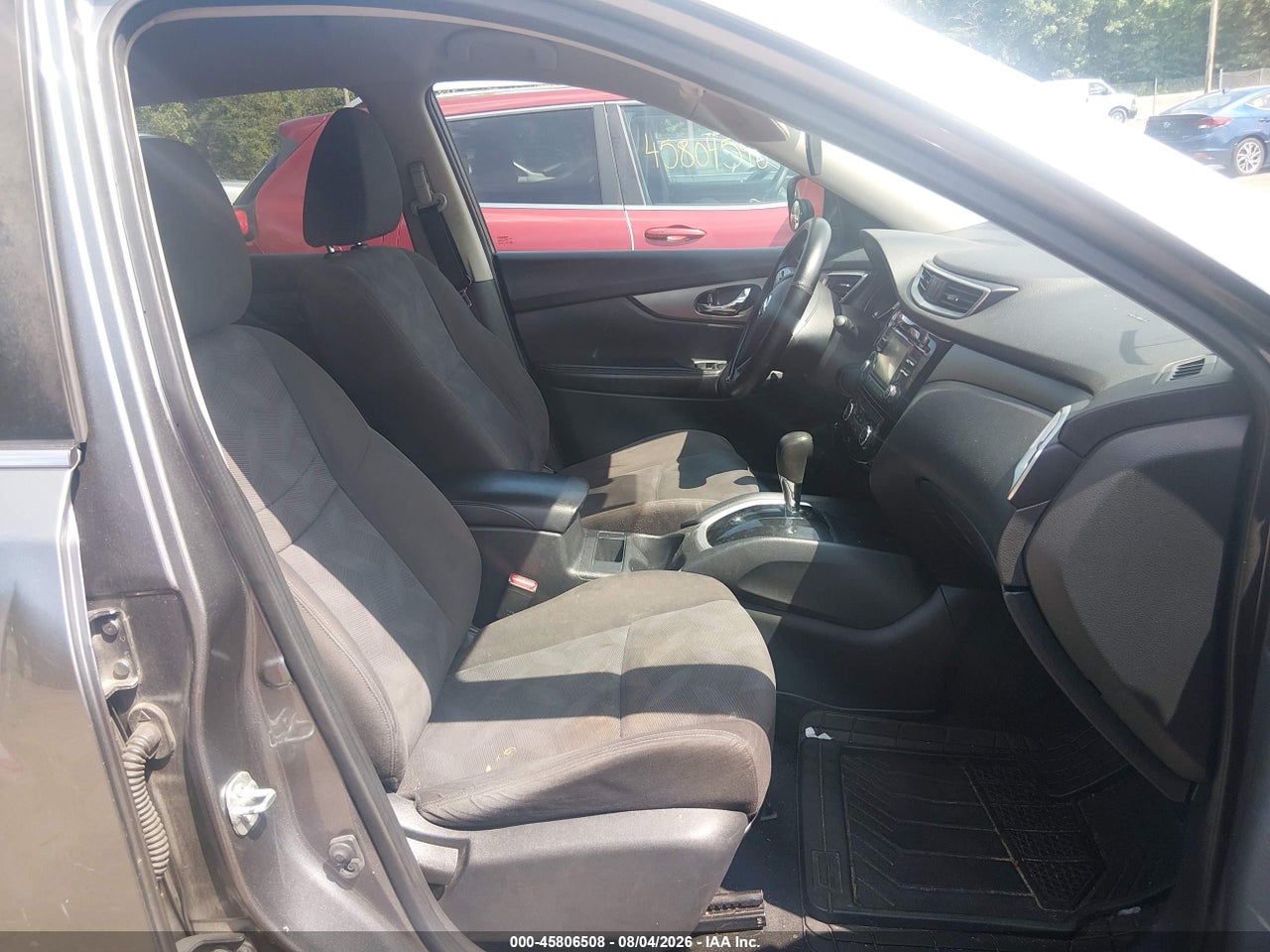 2016 NISSAN ROGUE SV · 5/11
