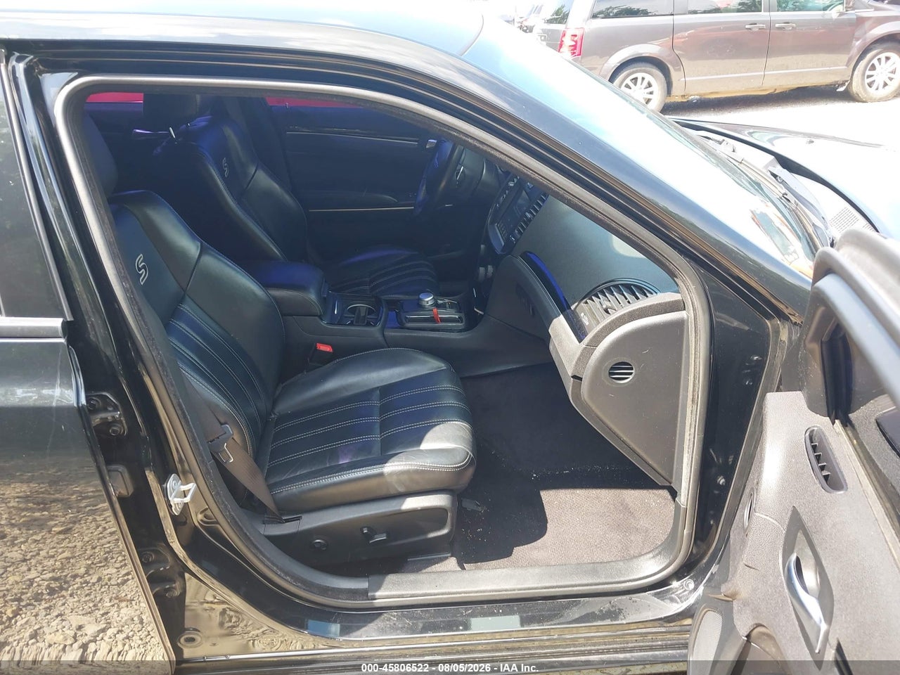2C3CCAGG4HH****** · 2017 CHRYSLER 300   · 5/11