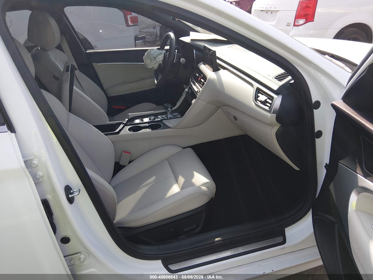 2024 GENESIS G70 2.5T RWD · 5/11
