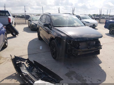 3VV8B7AX1RM****** · 2024 VOLKSWAGEN TIGUAN 2.0T SE R-LINE BLACK
