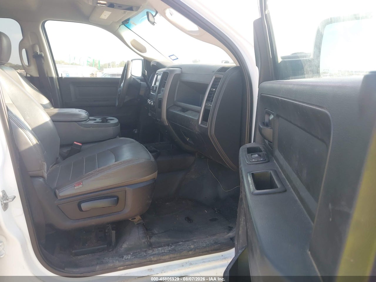 2018 RAM 2500 TRADESMAN  4X4 8' BOX · 5/11