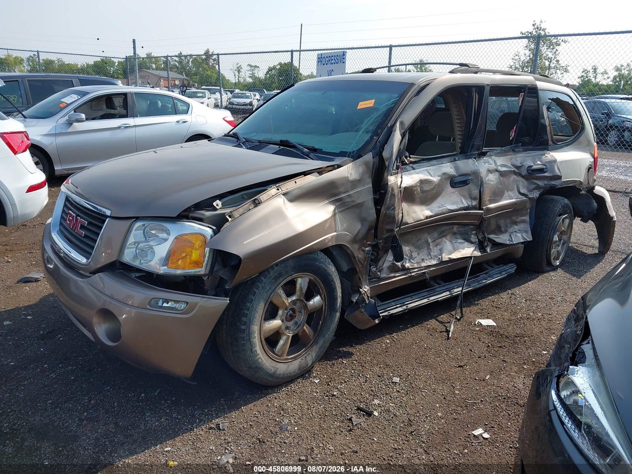 2002 GMC ENVOY SLE · 2/11
